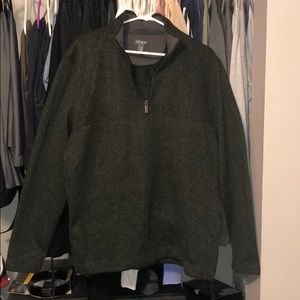 Van Heusen Men’s sweatshirt